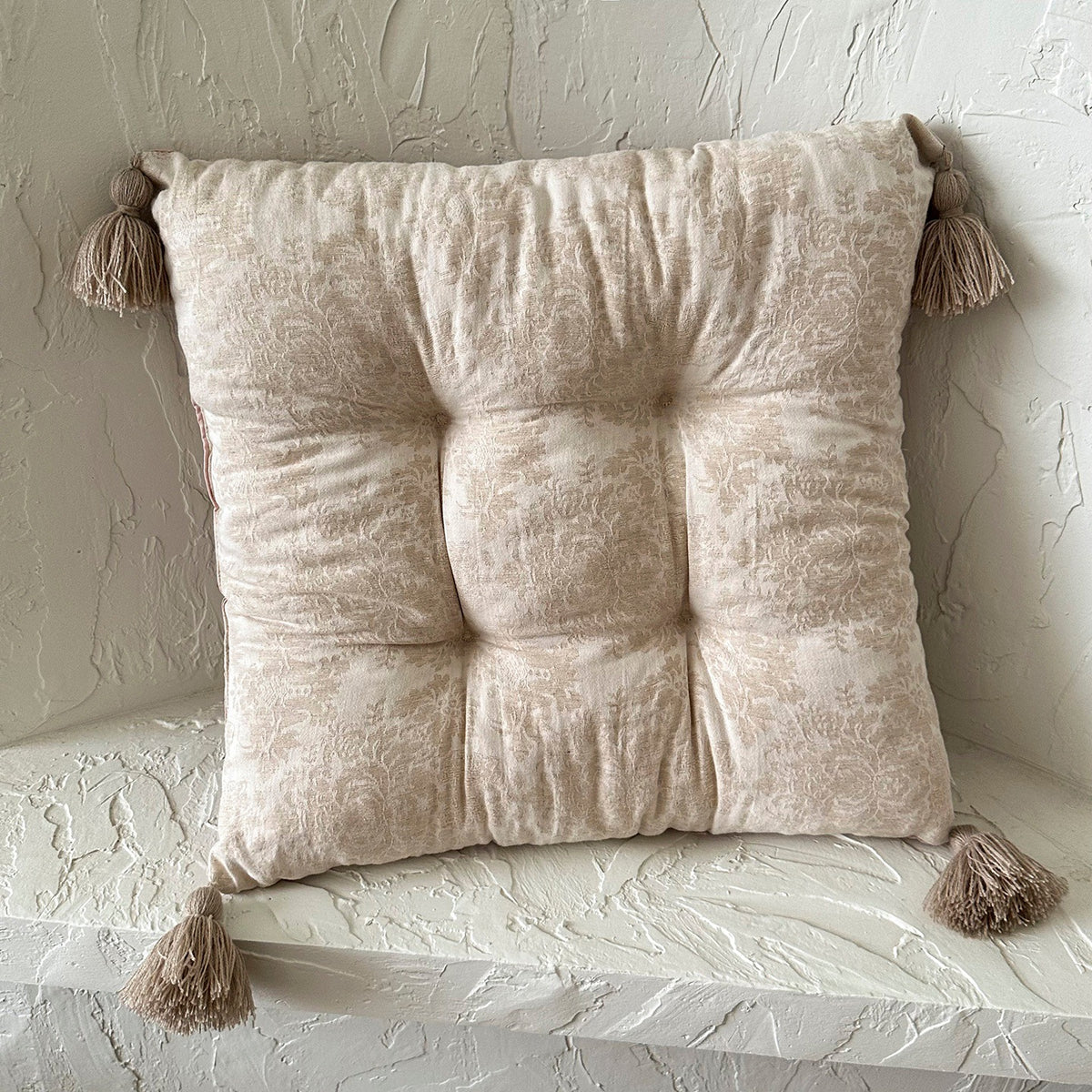 Square Seat Cushion with Polyester Fabric and Fiber Filling